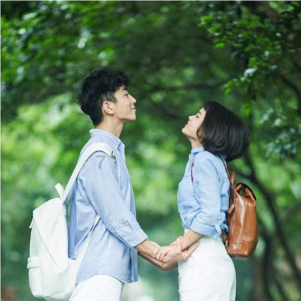 箫雅智识黄亚娟：小宇宙说AI小助手模型献礼公益大典